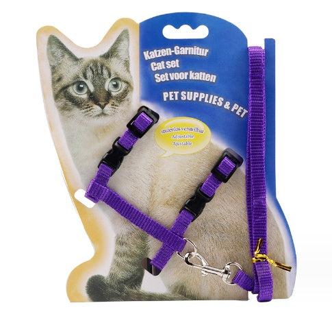 Cat harness and leash set with packaging featuring a cat illustration.